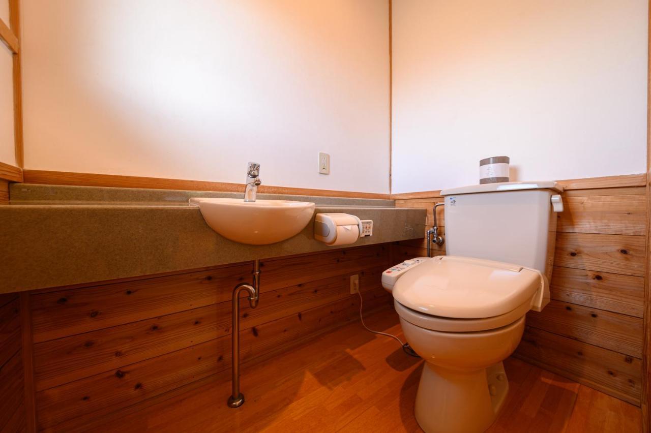 Yufuin Flora House Bed & Breakfast Exterior photo